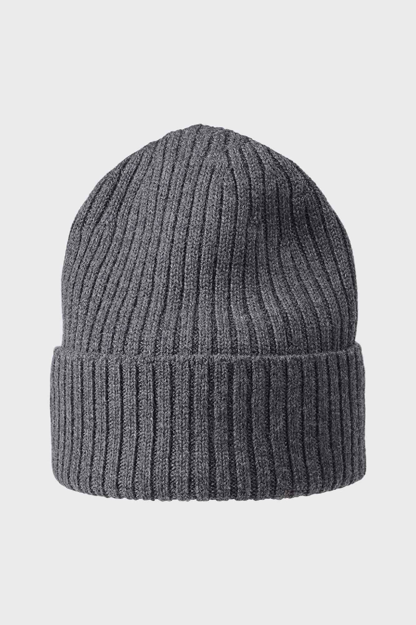Beanie i merino uld i farven antracit med minimalistisk design og naturlig varme.