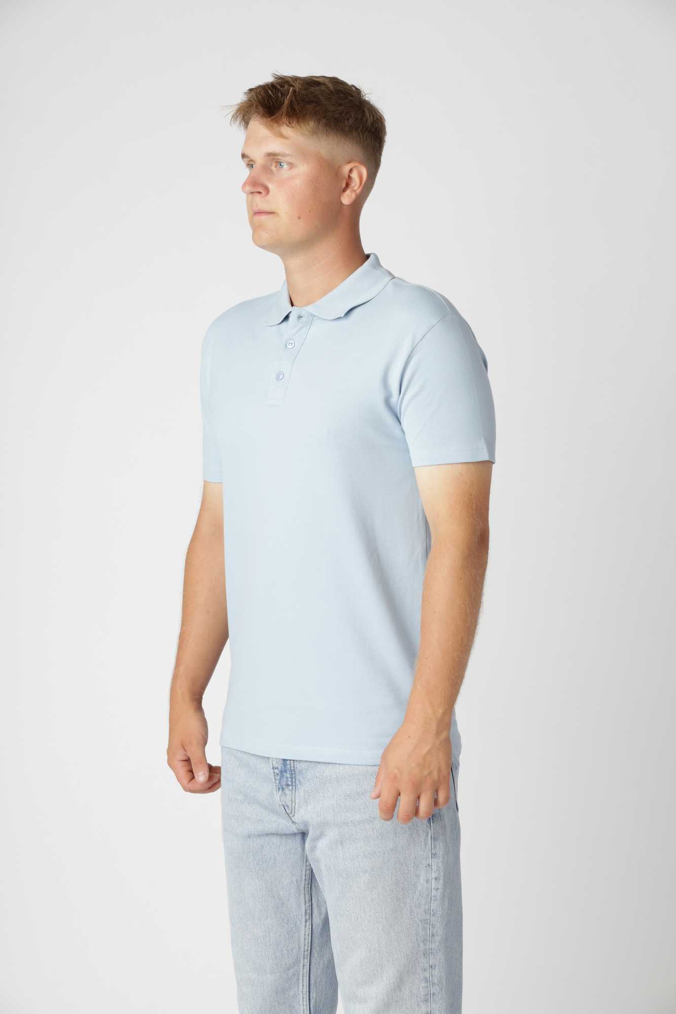 Shape polo i farven sky blue med farvematchet pyntebånd og gennemført finish