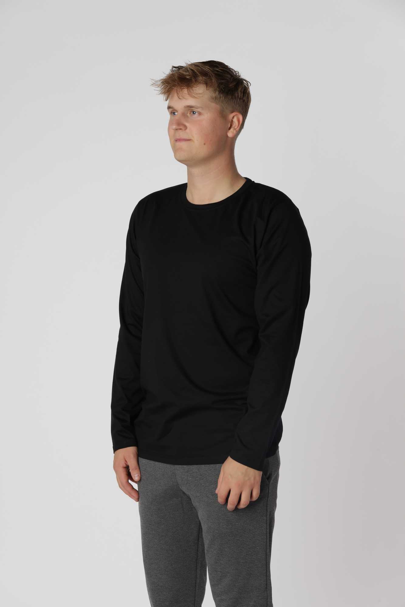 Essential langærmer t-shirt i farven sort med medium tykkelse og afslappet pasform